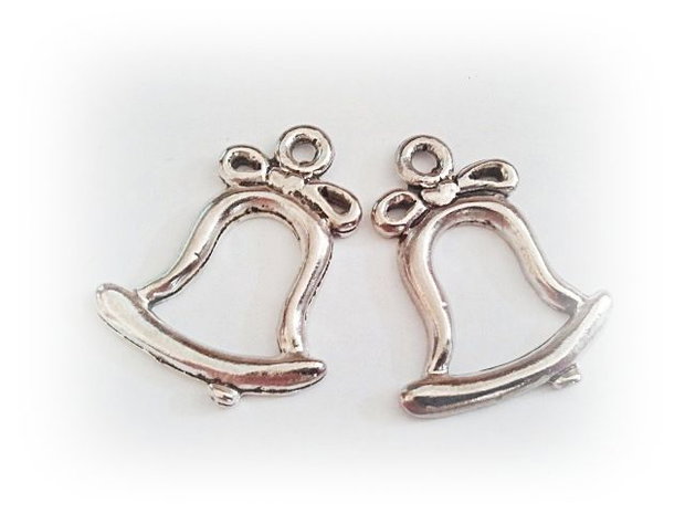 1b Charm / pandantiv placat argint, clopotel 29 x29mm