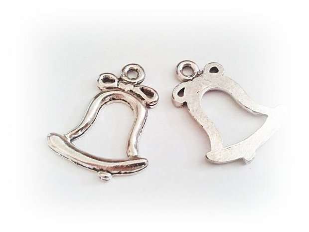 1b Charm / pandantiv placat argint, clopotel 29 x29mm