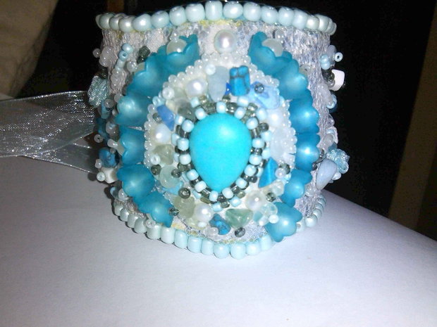 *bratara statement bleu redusa la 28 lei