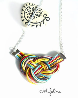 Colier Knot