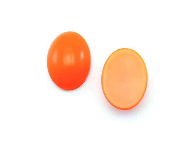 Cabochon rasina oval,  18x13x8 mm (cod 21-36)