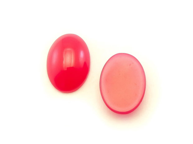 Cabochon rasina oval, 18x13x8 mm (cod 21-38)