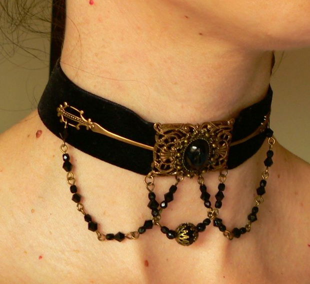 Victorian Black Velvet Choker