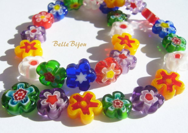 Millefiori in forma de floare aprox 3.5-4.5x10-11 mm