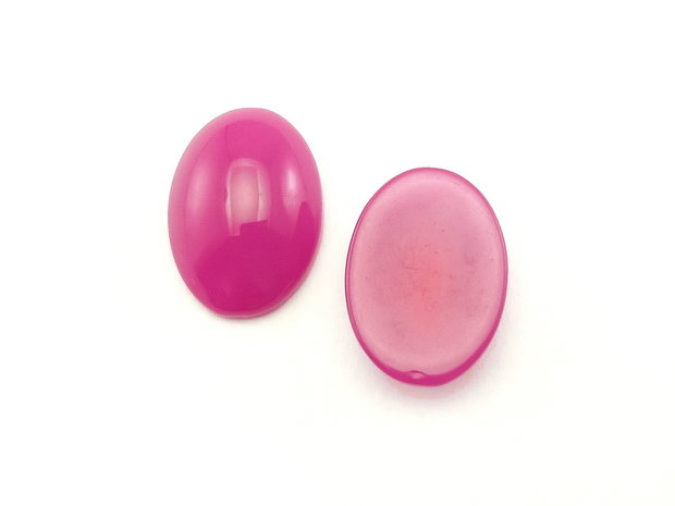 Cabochon rasina oval,  18x13x8 mm (cod 21-40)
