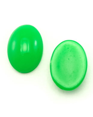 Cabochon rasina oval,  18x13x8 mm (cod 21-42)