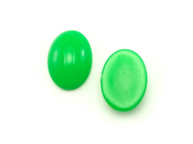 Cabochon rasina oval,  18x13x8 mm (cod 21-42)