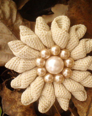 FLOARE DIN MACRAME - BROSA
