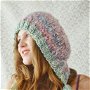 Caciula tricotata-crosetata Winter Smile
