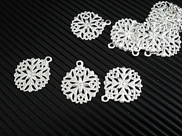 1b charm placat argint fligranat , fulg de nea 13mm
