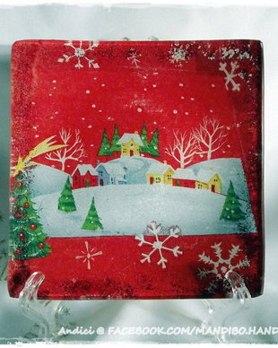 Farfurii decorative cu motiv de sarbatori