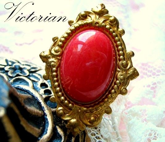 VICTORIAN RING