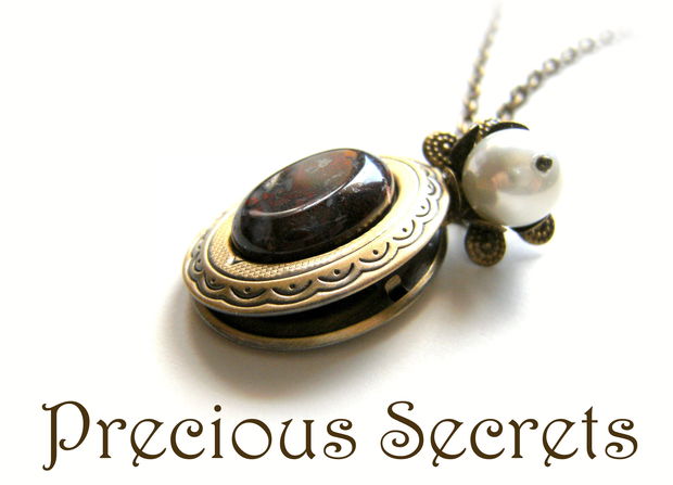 PRECIOUS SECRETS - locket cu spatiu pentru poze!