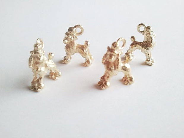 1b charm 3D aurit catelus 17x14mm (GPLAK 87)