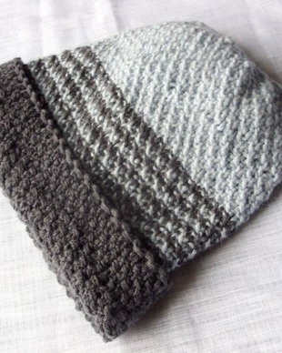 Caciula tricotata gri unisex-rezervat