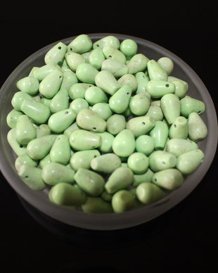 Lacrimi howlite. Margele turcoaz