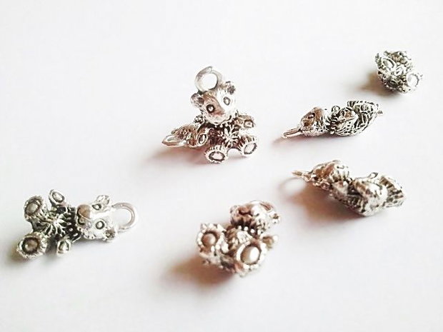 1b charm 3D argintat ursulet 17x10mm (SRG0 09 )