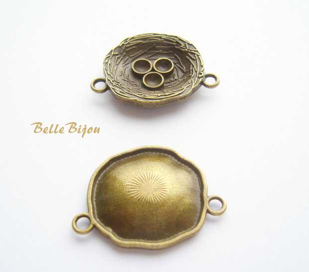 Cuib cu 3 oua, link finisaj bronz 4.5x22x30 mm