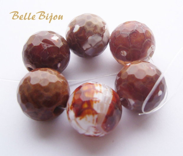 Agate fatetate alb-caramizii aprox 14 mm