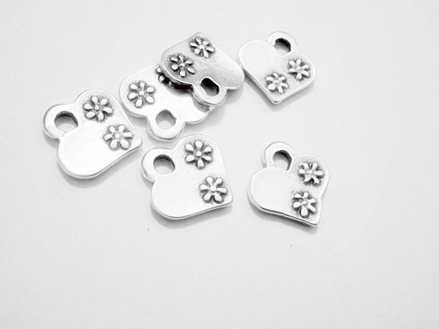 Charm zamac placat argint antichizat inima 17x17mm