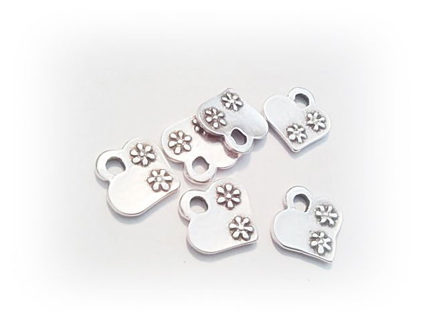 Charm zamac placat argint antichizat inima 17x17mm