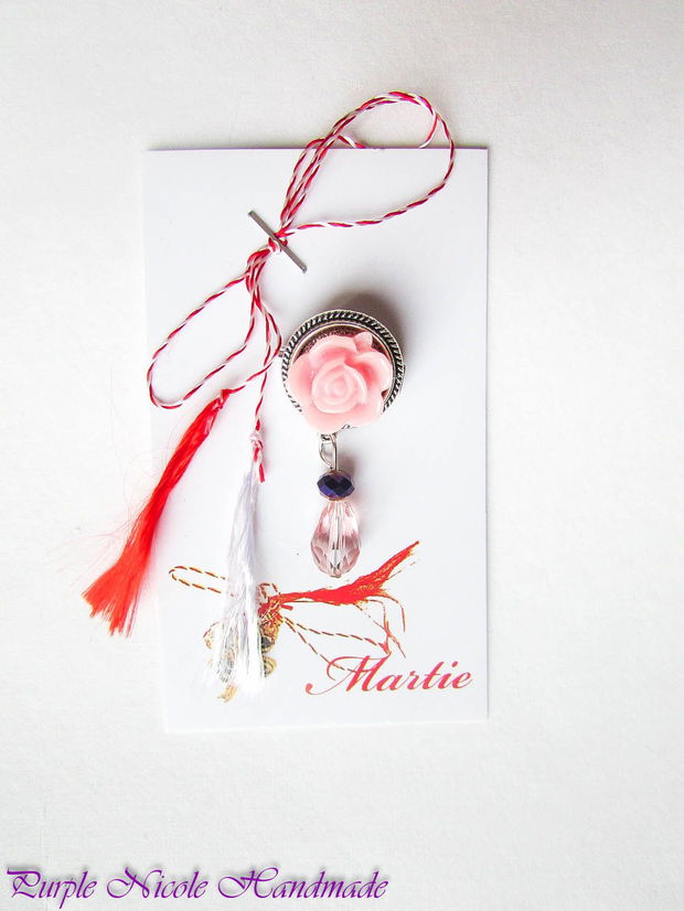 Brosa - martisor trandafir rasina roz, cristale sticla fatetate