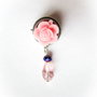 Brosa - martisor trandafir rasina roz, cristale sticla fatetate