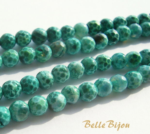 (10 b) Agate fatetate in nuante degrade de verde intens aprox 4 mm