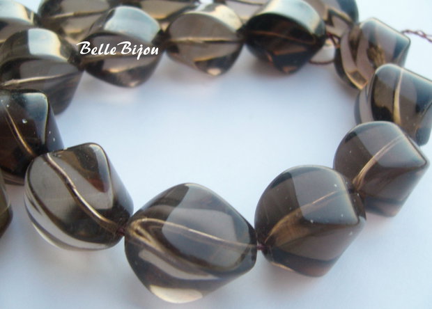 Cuart fumuriu aprox 18-19x13.5x13.5 mm