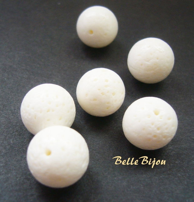 Coral alb poros aprox 11 mm