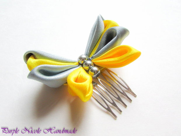 Pieptene par Fluturas - floare textila kanzashi