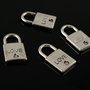 E799 Charms lacat  argintiu antic 20x11mm