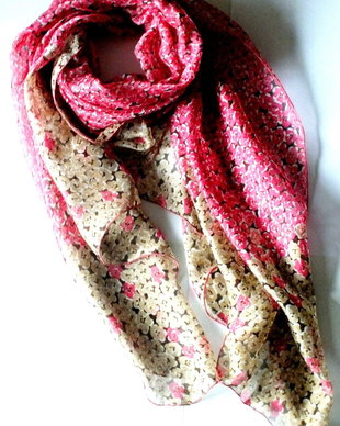 Esarfa Martisor Floricele Roz/Bej