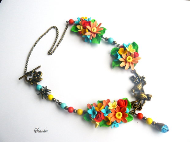 Tril in gradina de flori