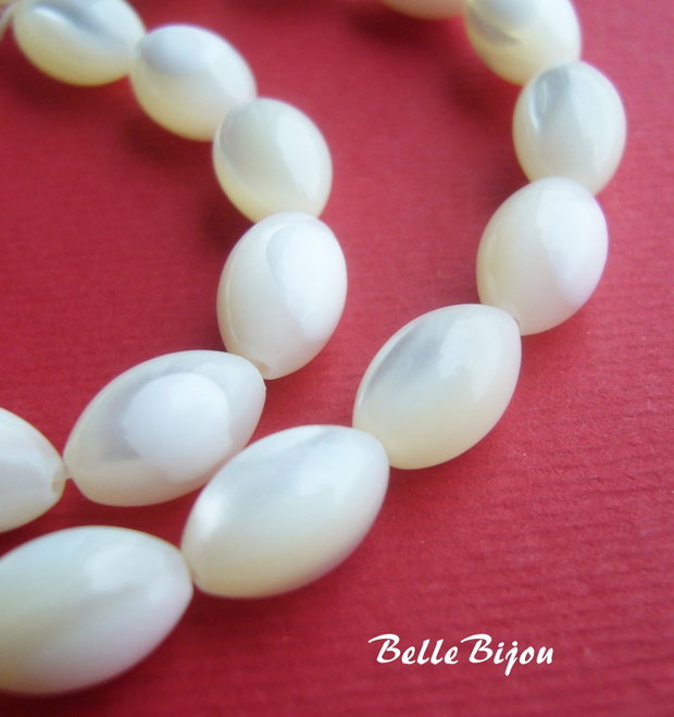 Sidef alb NATURAL bob de orez aprox 7x10 mm
