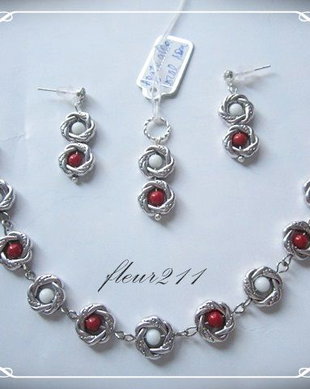 SET-CORAL ROSU SI AGAT ALB