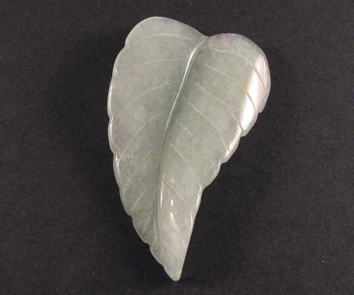 3381 - Pandantiv, frunza sculptata, aventurin verde, 72x42mm