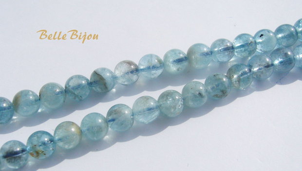Aquamarine aprox 6 mm