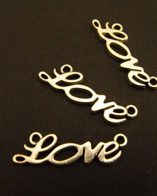 LINK ''LOVE'' - 33 X 10 MM