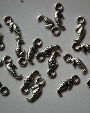 LPA15 - pandantiv calut de mare, 12x4 mm