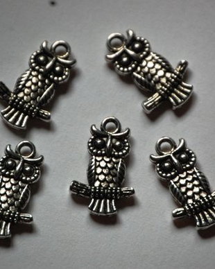 LPA16 - pandantiv bufnita, 19x7 mm