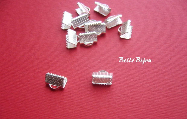 Capat argintat pentru piele, organza, etc, aprox 8x10 mm