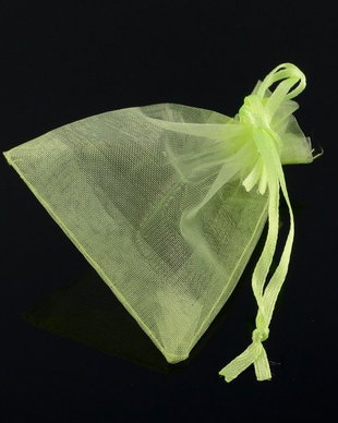 Saculeti organza verde deschis 7x9cm