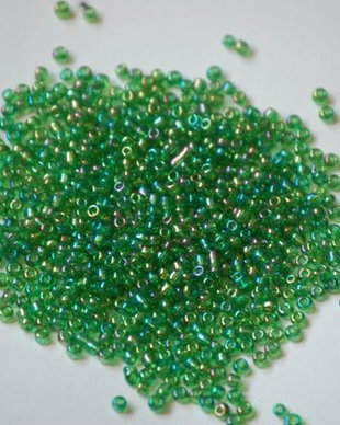 LMN213 - (50g) margele nisip verde irizat 2 mm