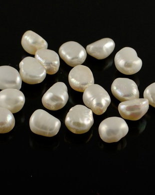 PE928 Perle de cultura albe neregulate aprox.10x8mm