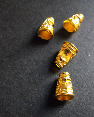 CAPACELE AURII - 10 X 7 MM