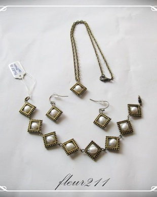 SET- PERLE ALBE DE CULTURA SI  BRONZ