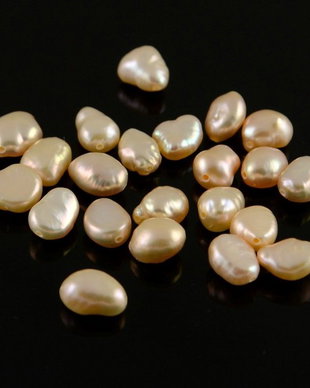 PE937 Perle de cultura piersica neregulate de aprox.  7-9x5-8mm