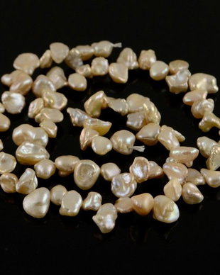 PE938 Perle biwa, piersica, dimensiuni intre 4-11mm