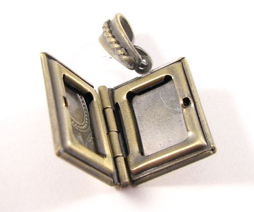 3615 - Pandantiv tip locket carte bronz